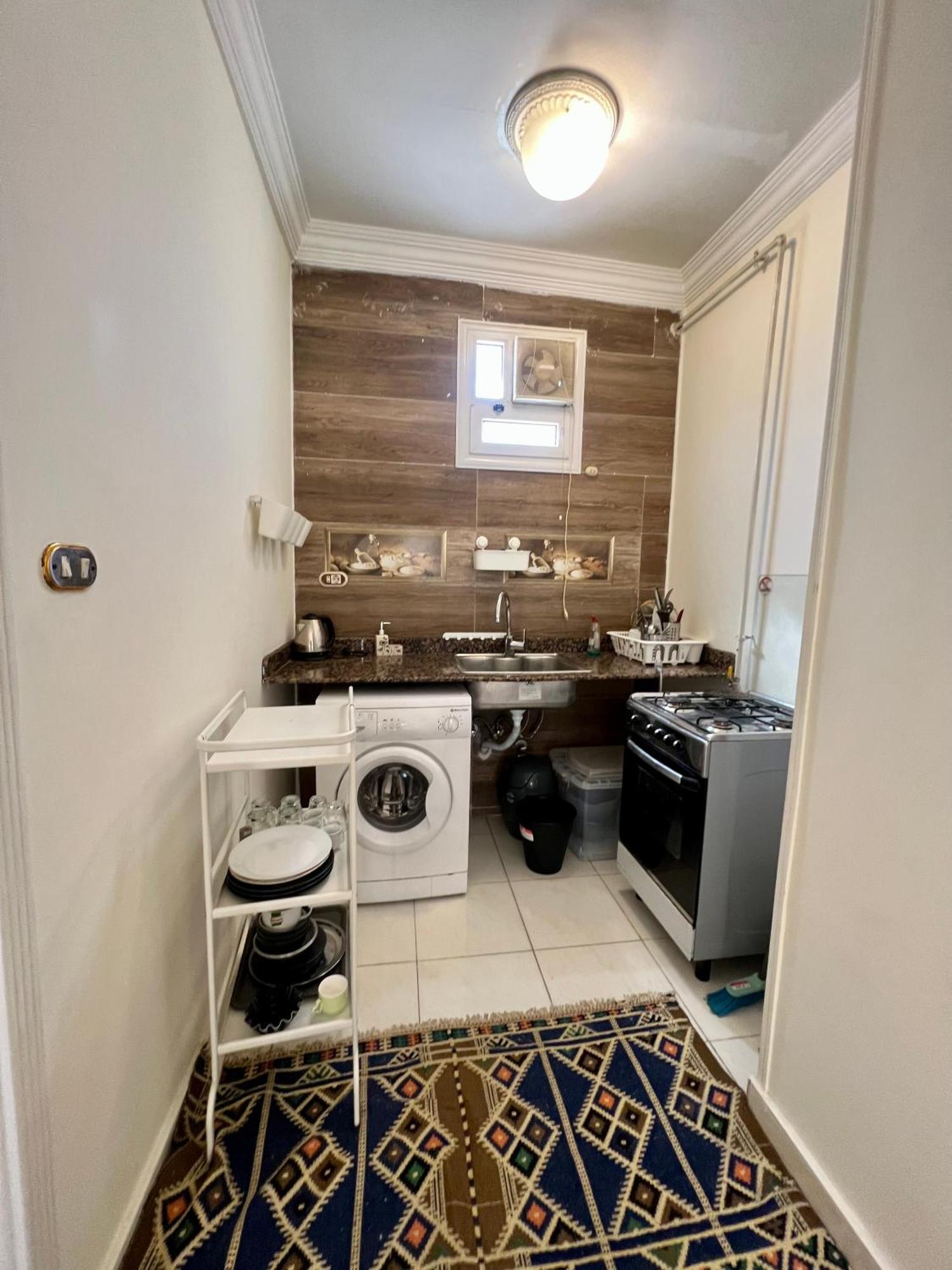 H-residence 2 Bedroom Cozy In New Near Airport Apartament *