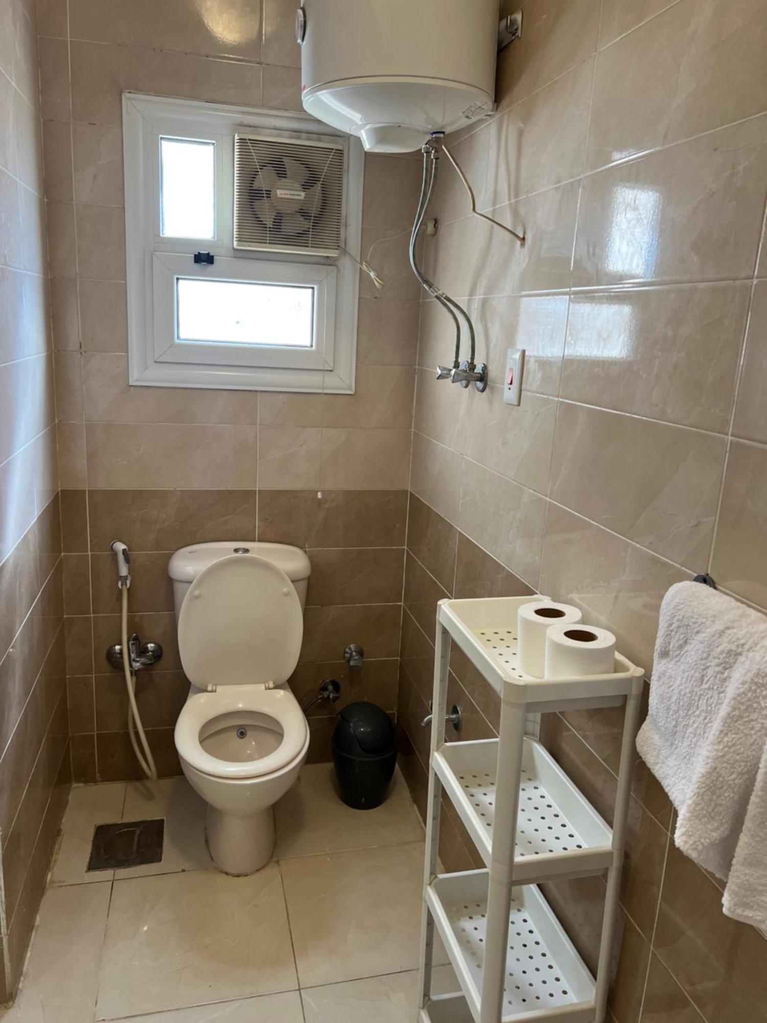 H-residence 2 Bedroom Cozy In New Near Airport Apartament